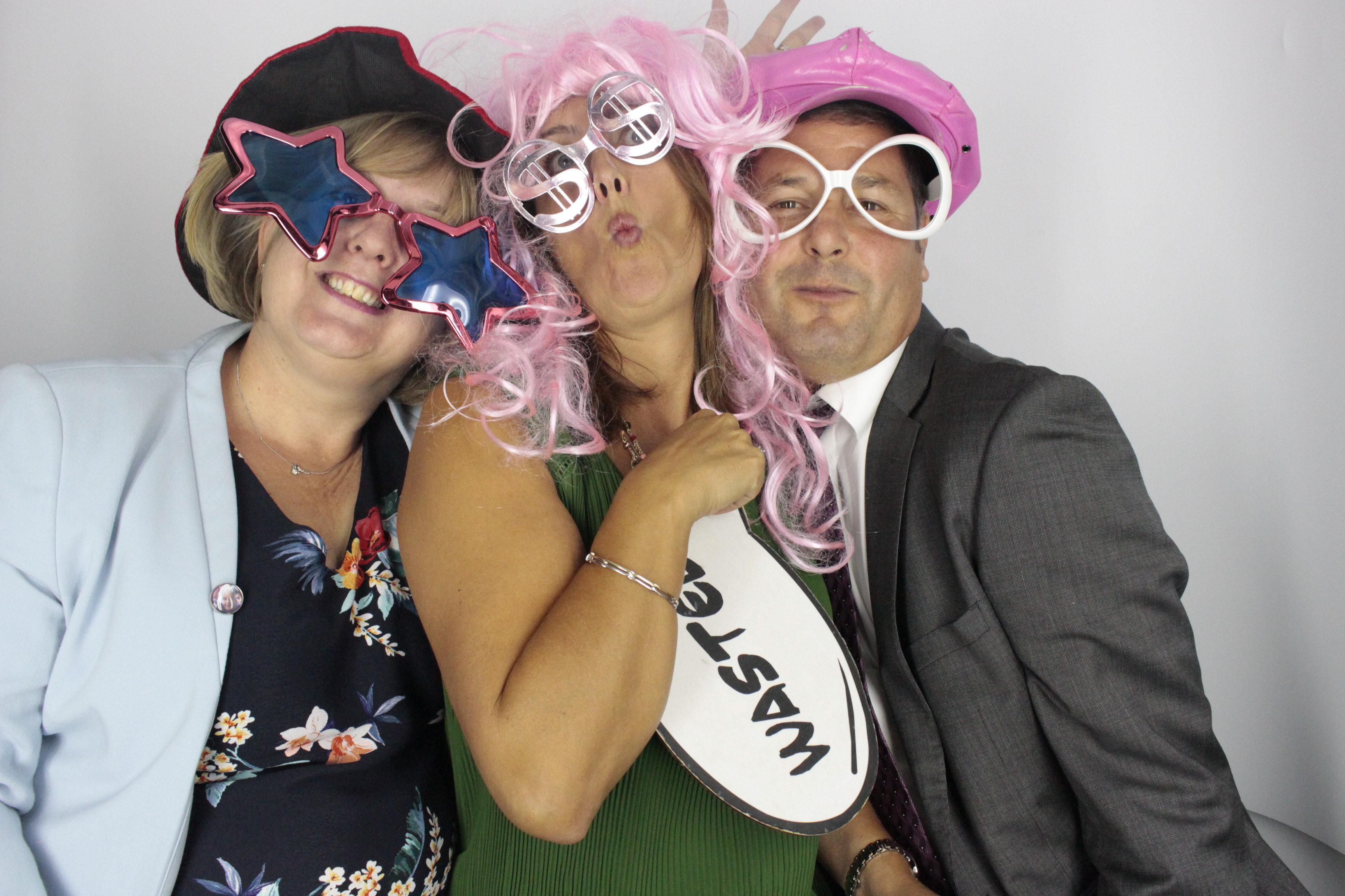  Heather & Daniel's Wedding | View more photos from the event at gallery.myphotoboothexperience.co.uk/u/MyPhotoBoothExperienceLtd/Heather-Daniels-Wedding
